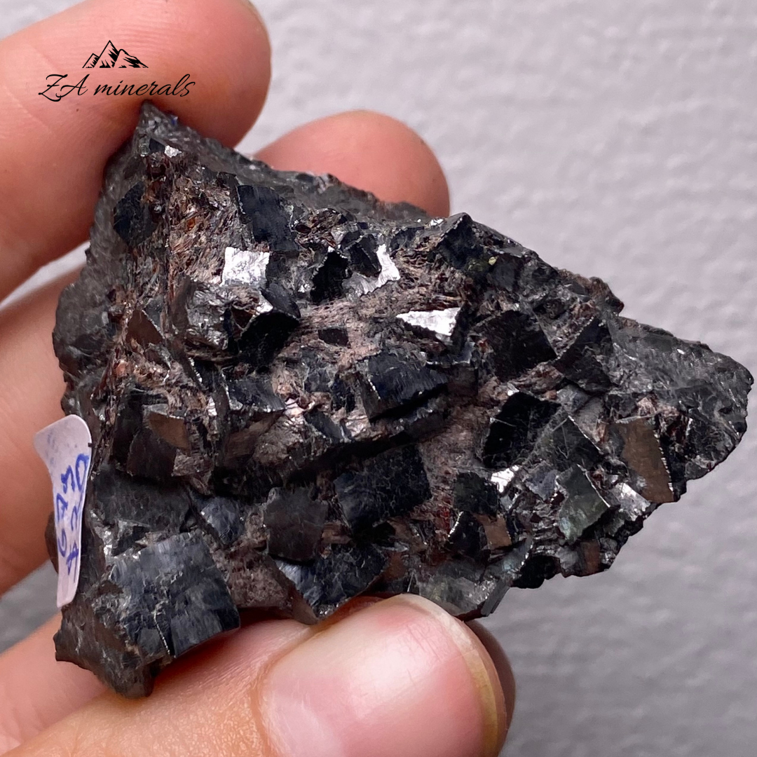 Bixbyite 0.067kg II09