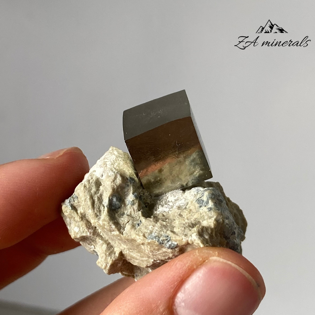 Pyrite Cube on Matrix 0.027kg IK21