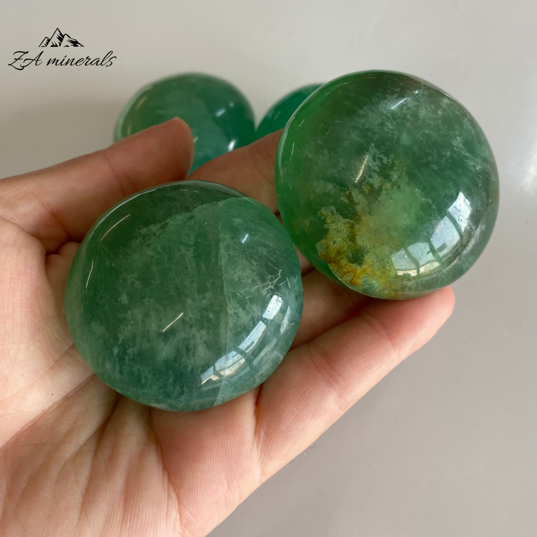Polished Fluorite Palmstone (x1) IS7