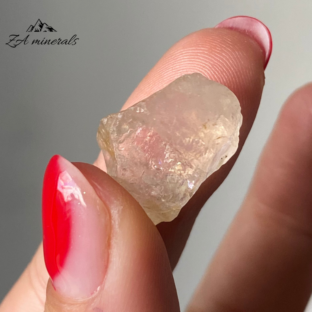 Rough Moonstone Feldspar 0.004kg JA34