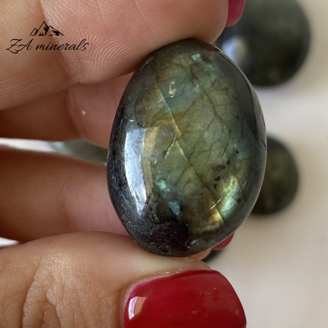 Polished Labradorite pebbles (x6) 0.150kg GB18