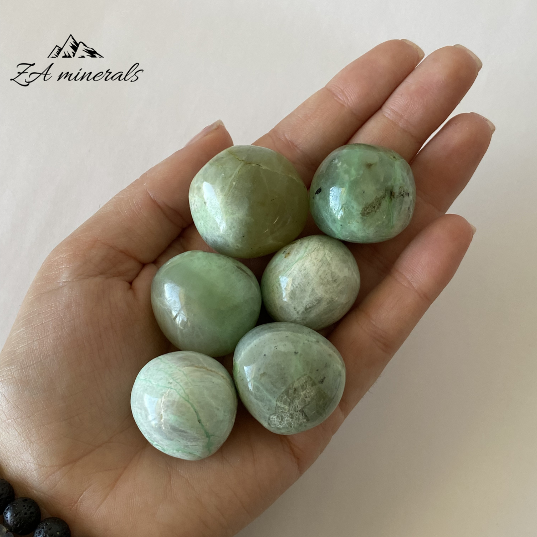 Size reference of Garnierite Gumballs in hand