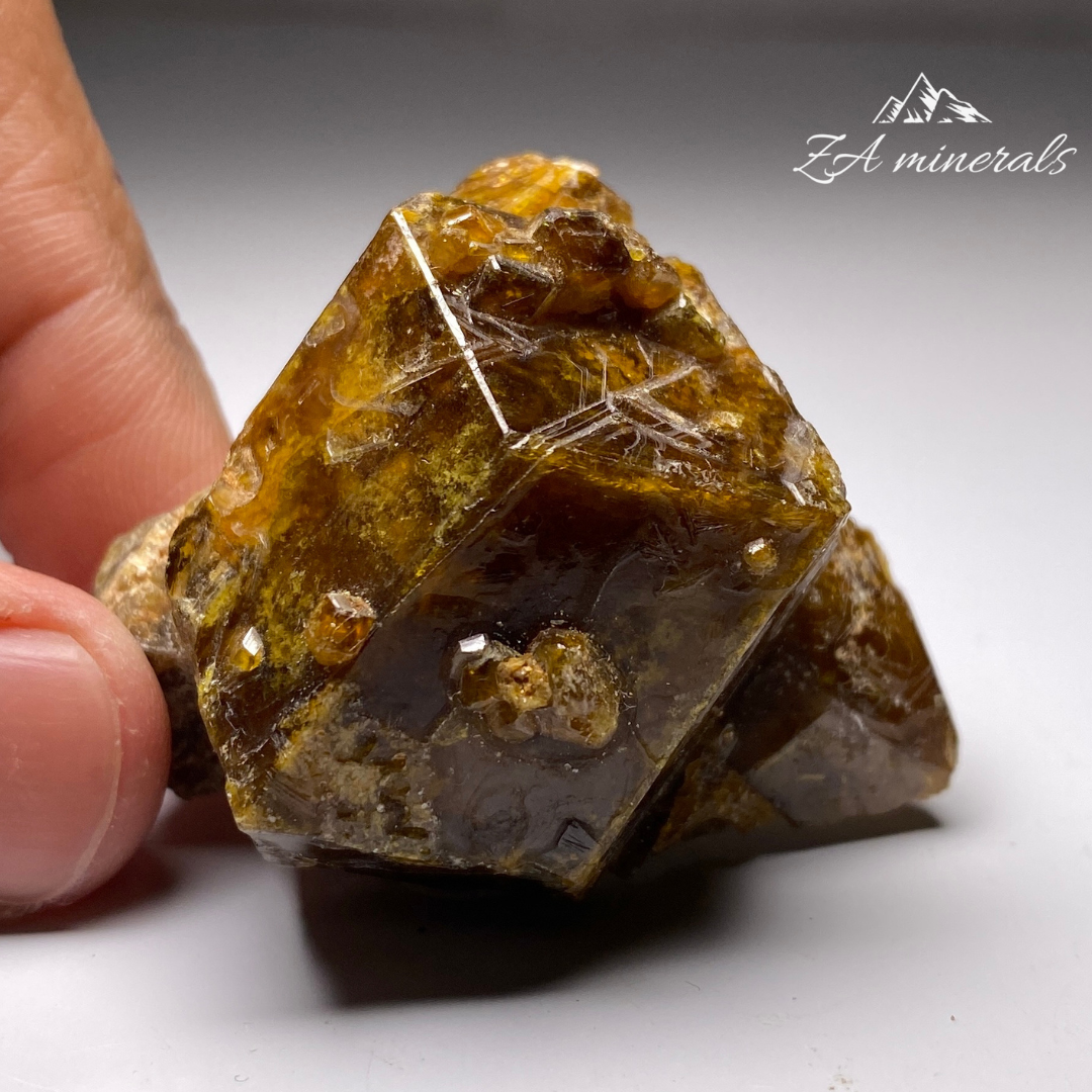 Grandite Garnet HU06