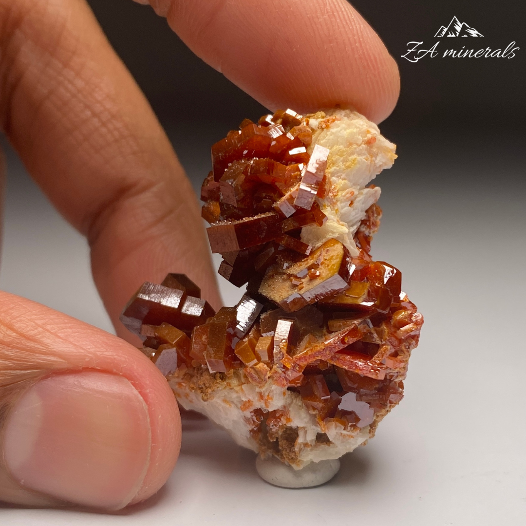 Vanadinite on Barite HL20