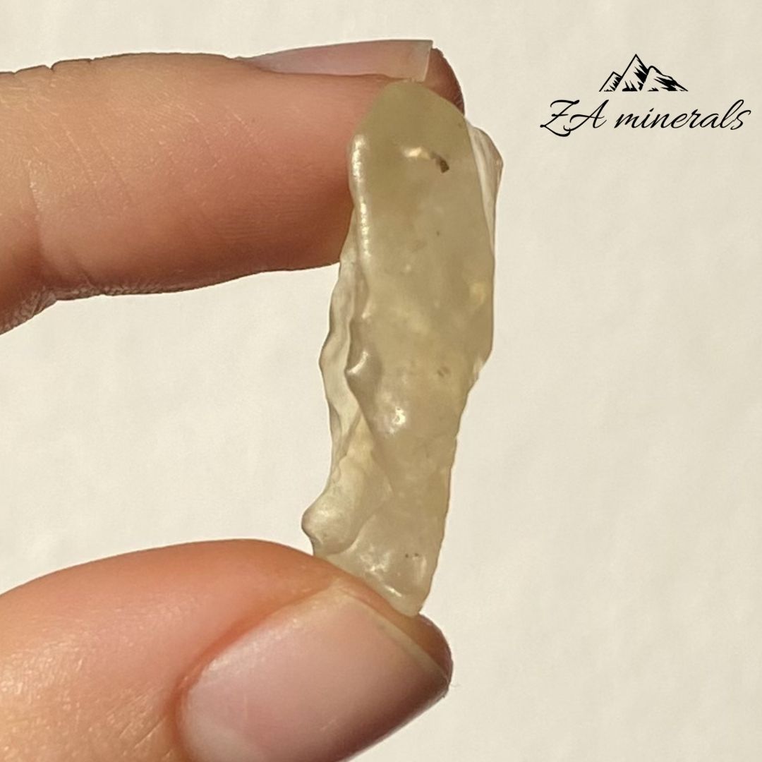 Libyan Desert Glass 0.004kg IZ23