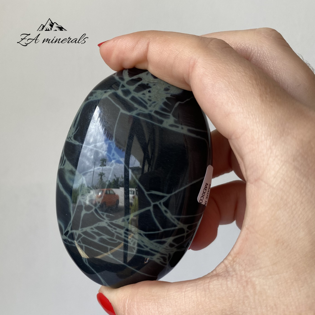 Polished Spiderweb Obsidian Palmstone (x1) 0.165kg IY18