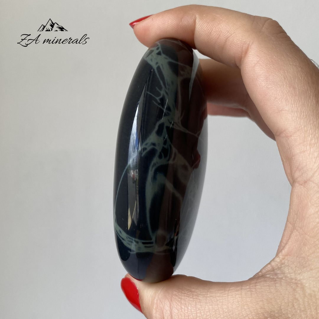 Polished Spiderweb Obsidian Palmstone (x1) 0.165kg IY18