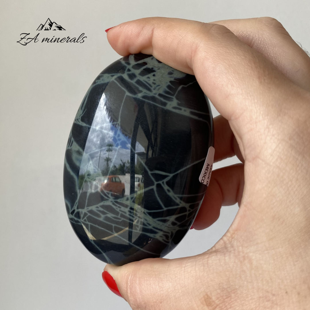 Polished Spiderweb Obsidian Palmstone (x1) 0.165kg IY18