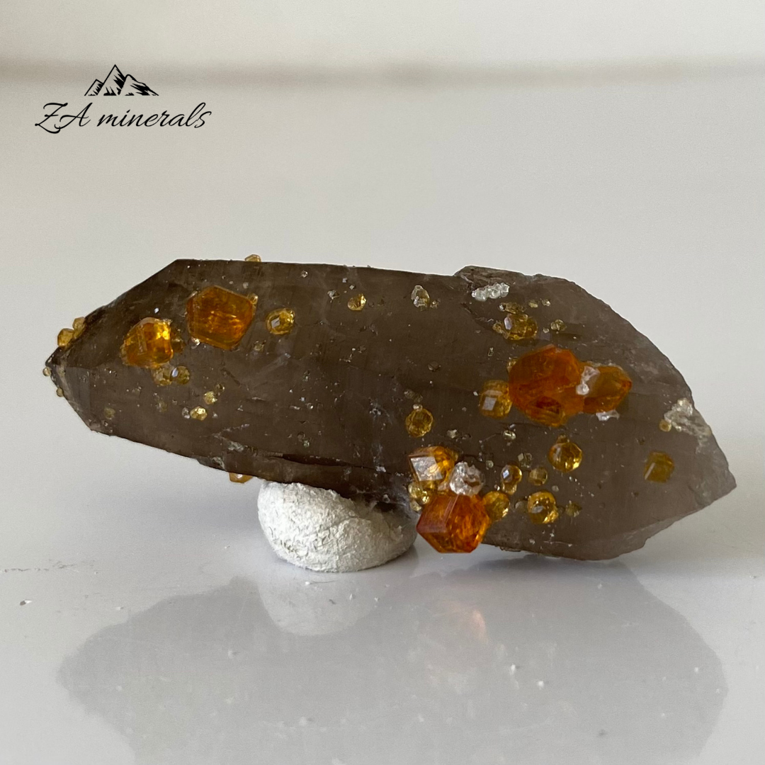 Spessartine Garnet & Smoky Quartz 0.013kg