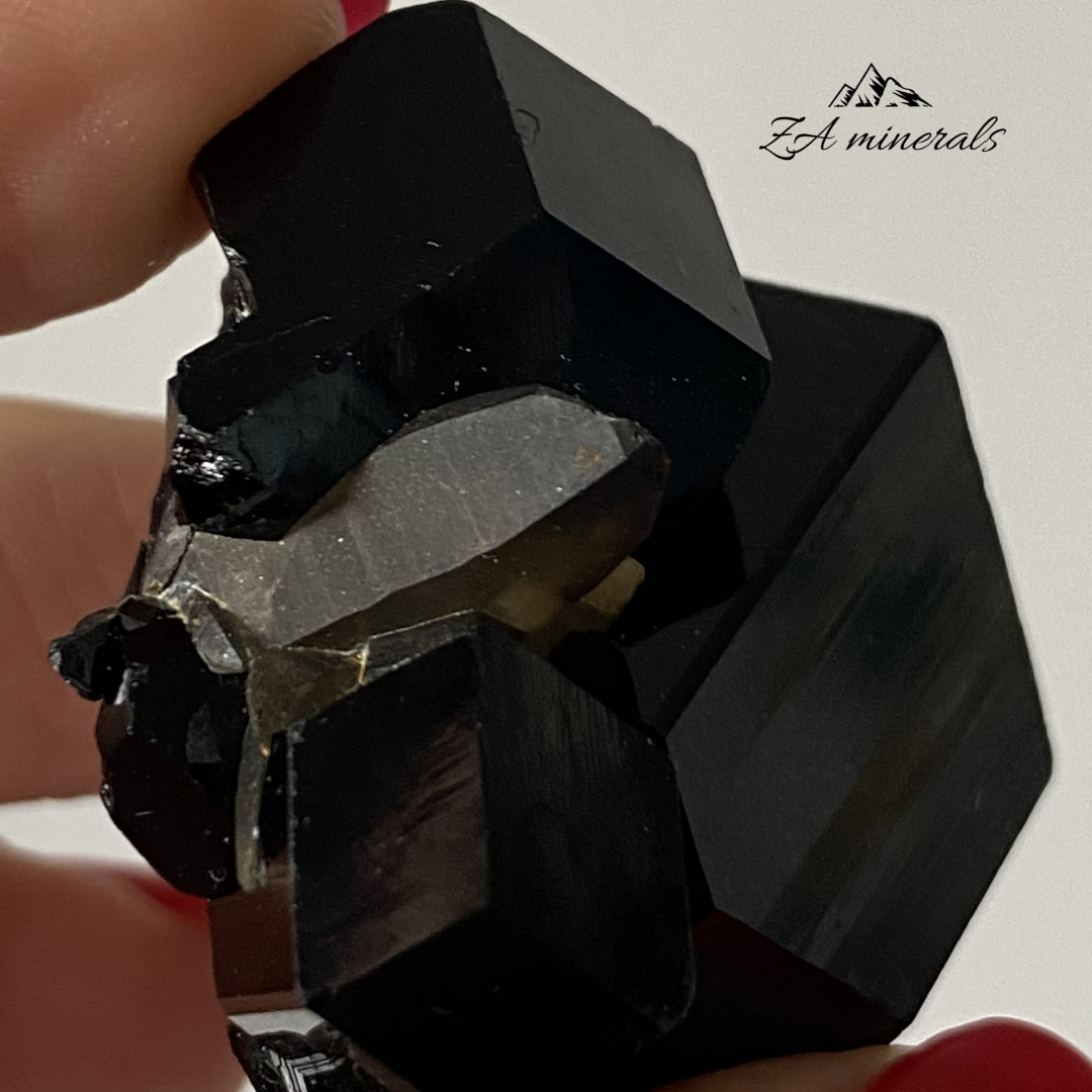 Black Tourmaline (Schorl) 0.037kg IY3