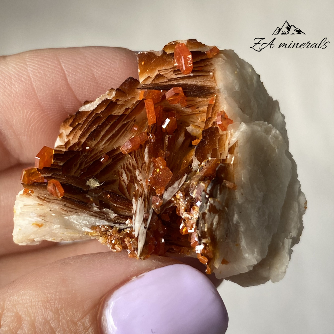 Vanadinite Barite (x19) 0.826kg RTS17