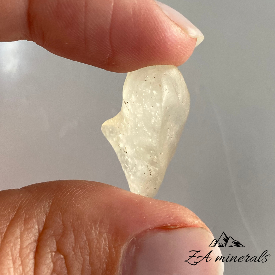 Libyan Desert Glass 3.1g IR44