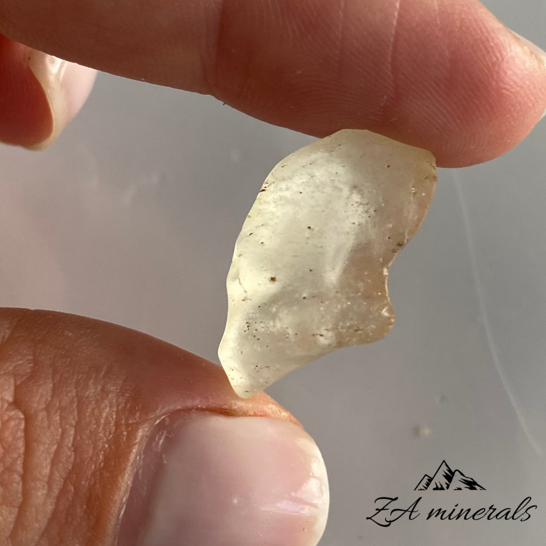 Libyan Desert Glass 3.1g IR44