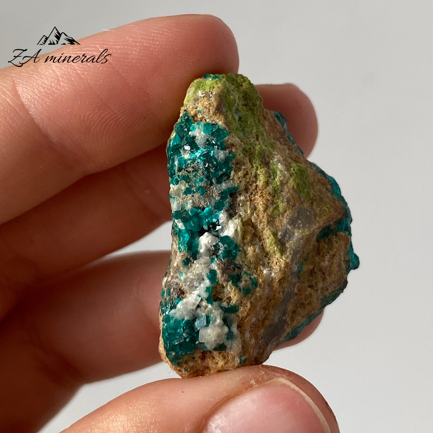 Dioptase on Matrix Tsumeb 0.015kg IJ04