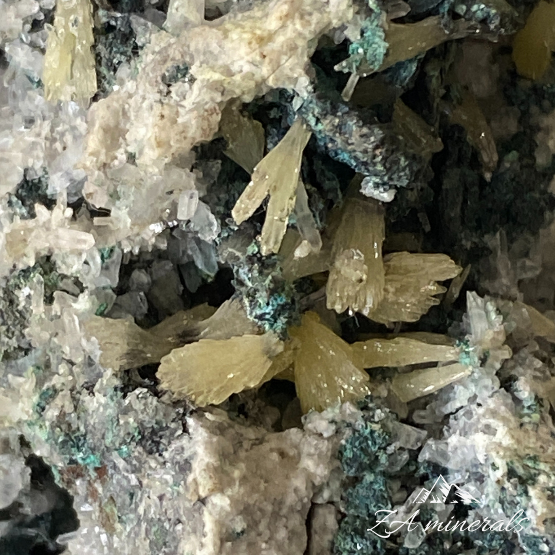 Mimetite, Willemite, Malachite 257g IE8