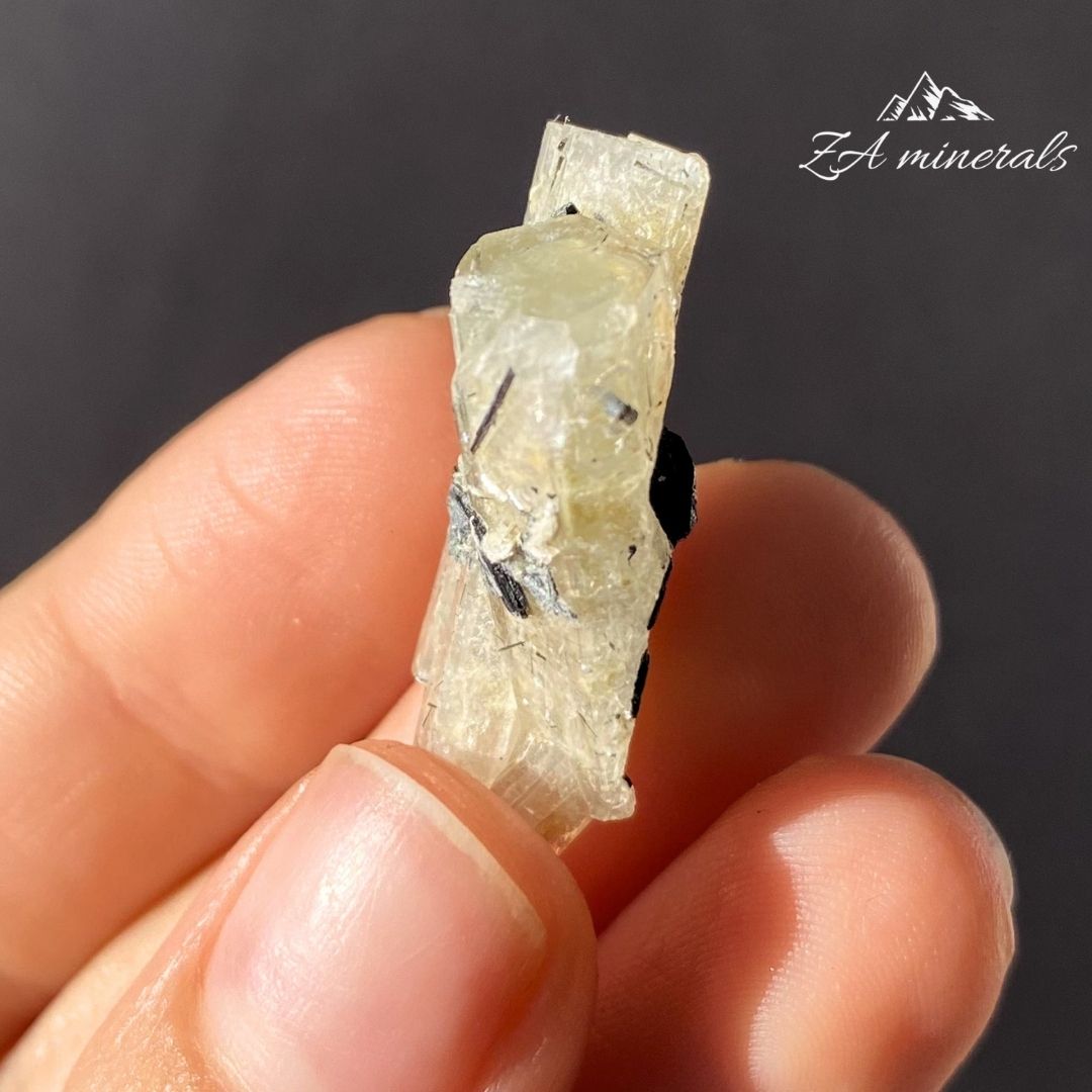 Goshenite Schorl 0.005kg IZ8