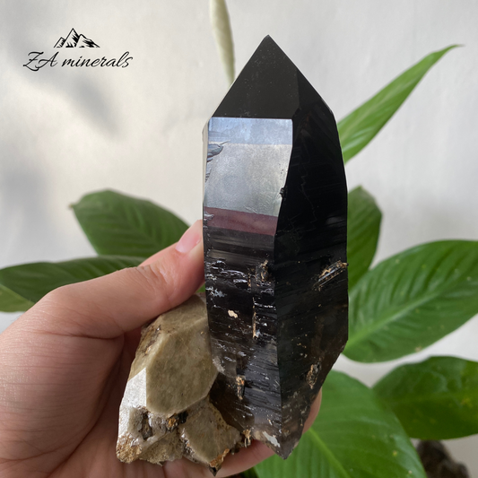 Smoky Quartz with Feldspar & Aegirine 427g HW09