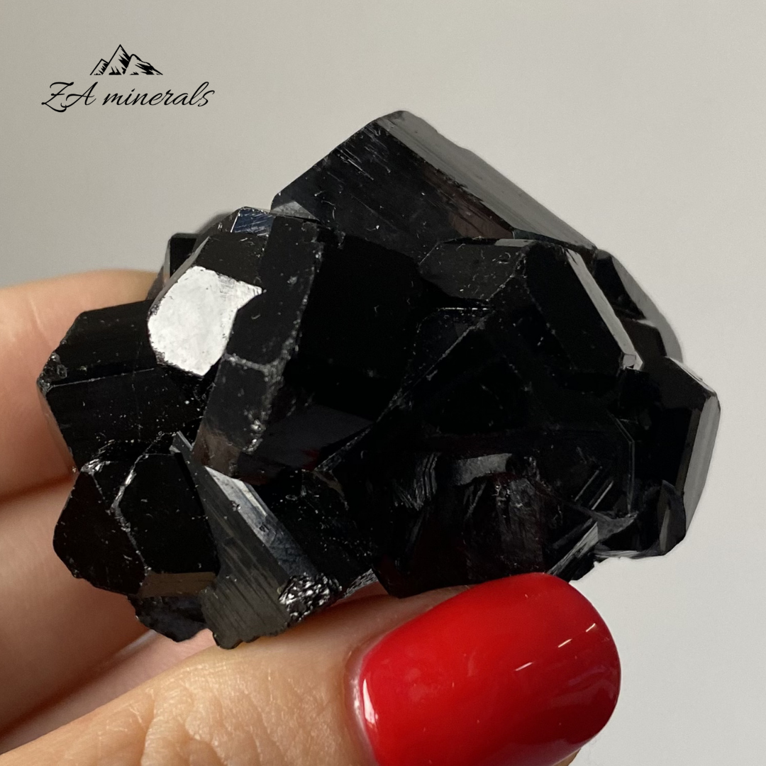 Turmalina Negra 244g IC19 
