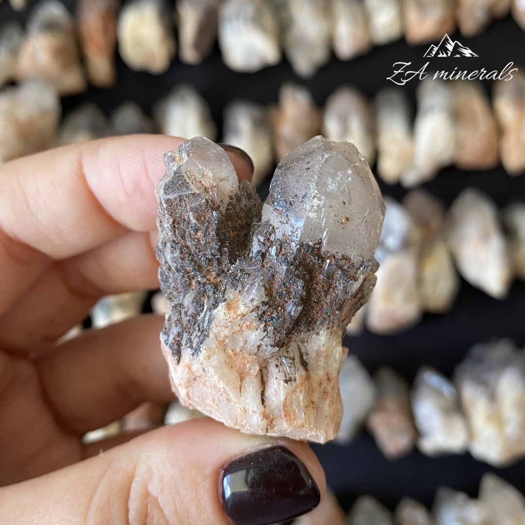 Hematite Phantom Kundalini Quartz (x100) 3.5kg CL5