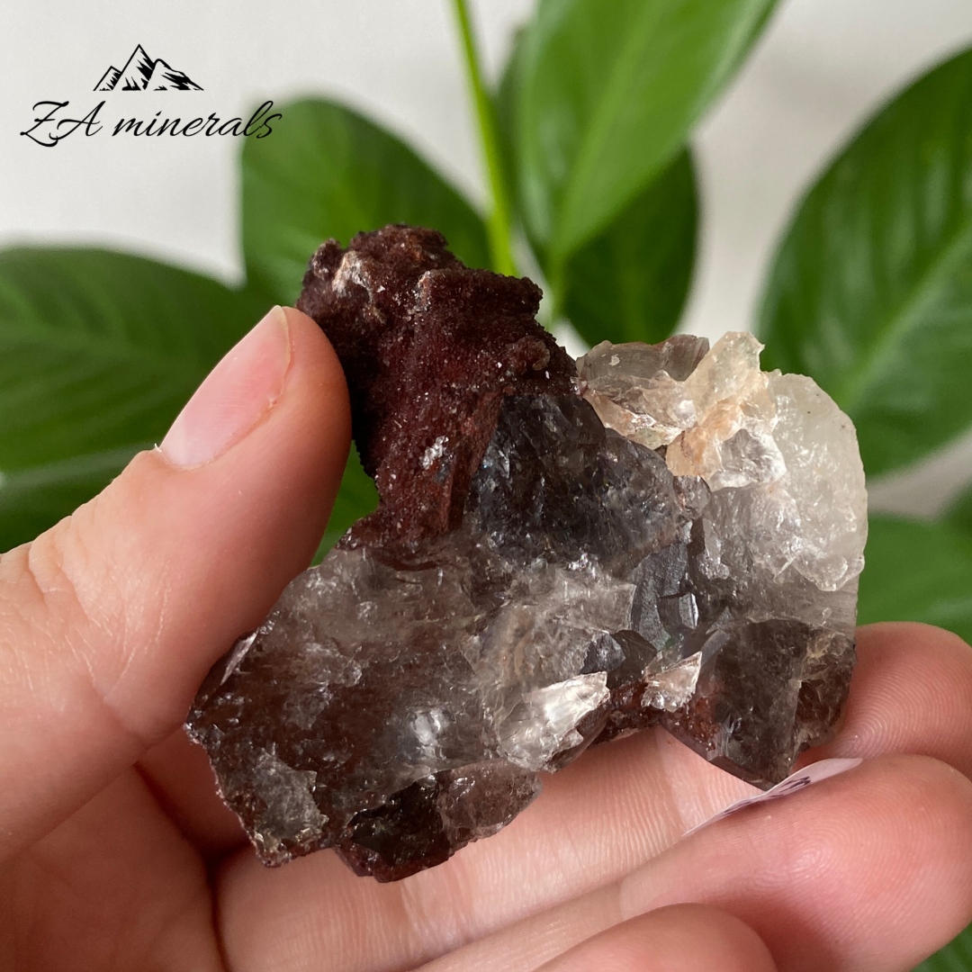 Ferruginous Quartz 0.043kg ID09