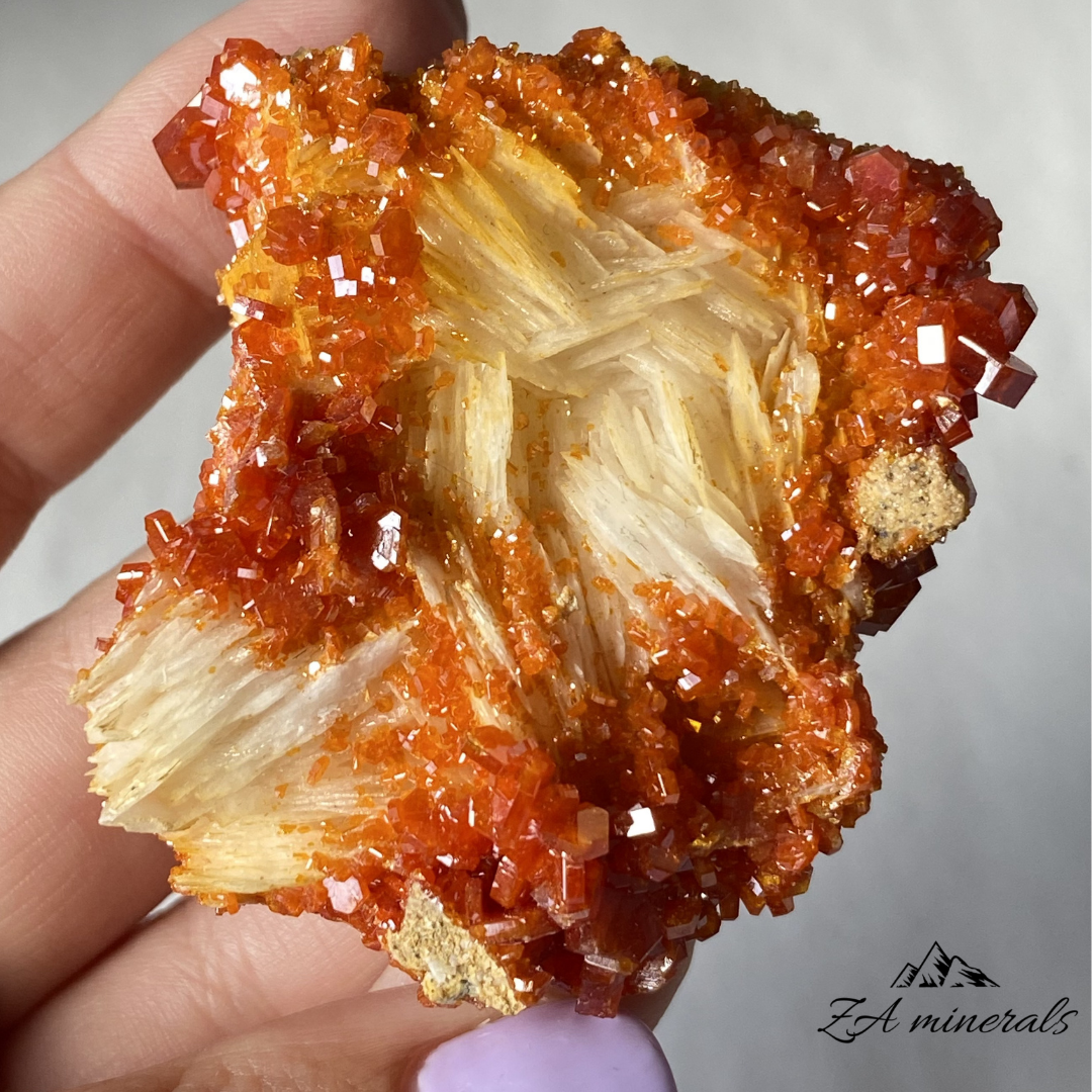 Vanadinite Barite (x19) 0.826kg RTS17