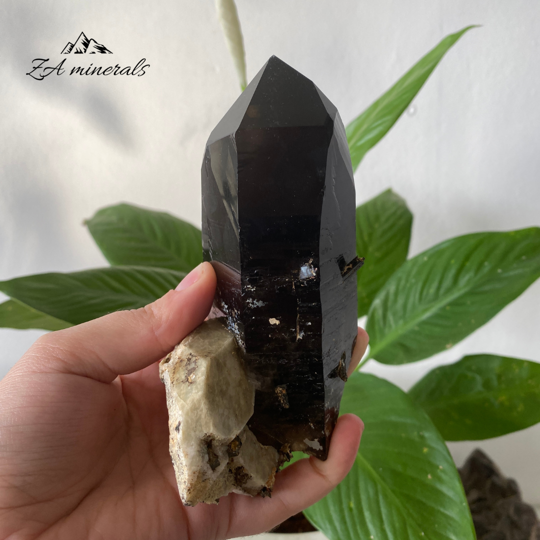 Smoky Quartz with Feldspar & Aegirine 427g HW09