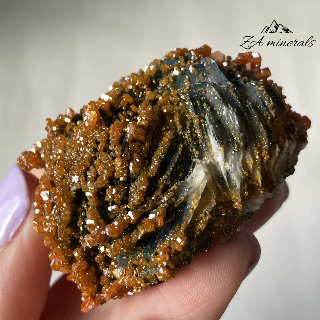 Vanadinite Barite (x19) 0.826kg RTS17