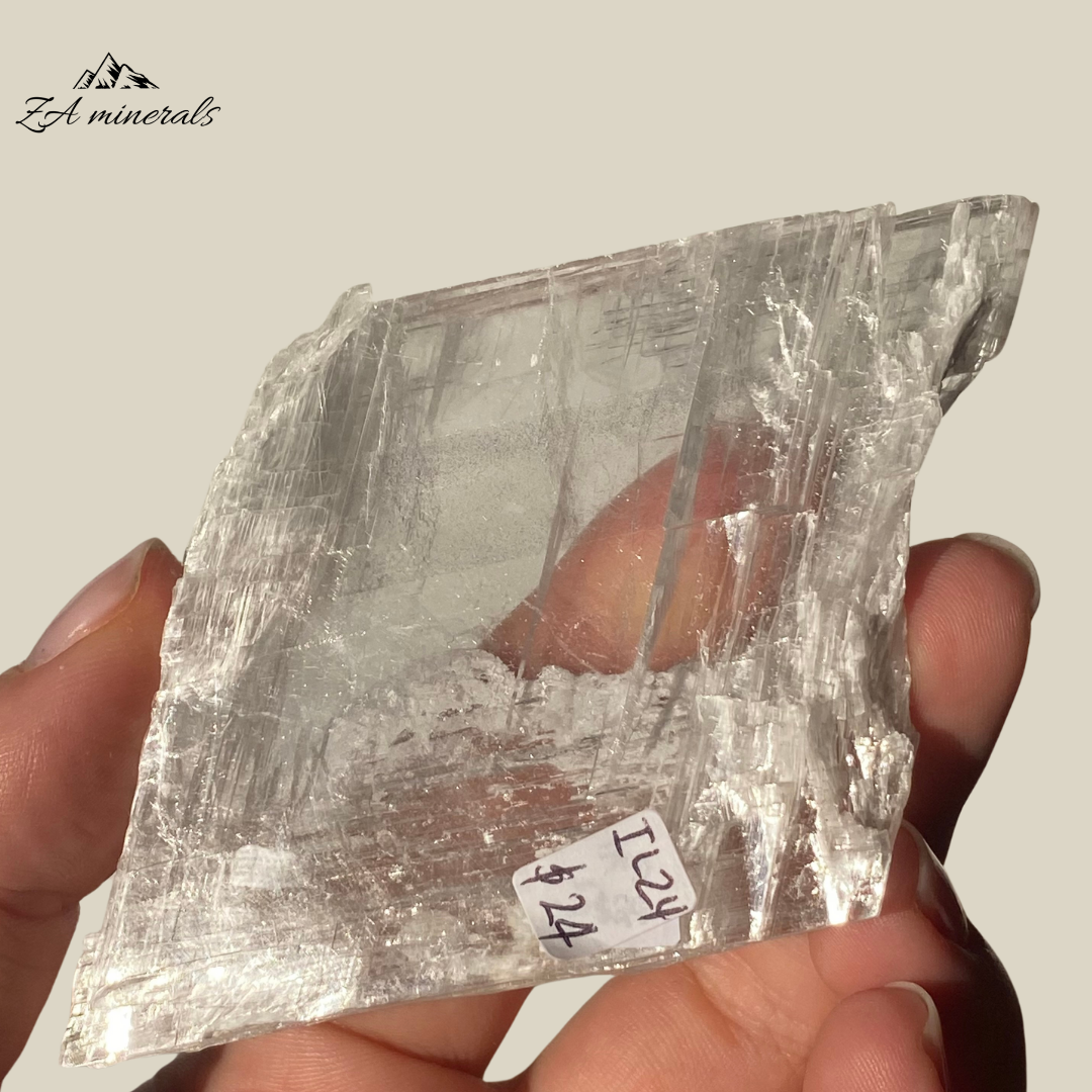 Selenite 0.0.76kg IL24