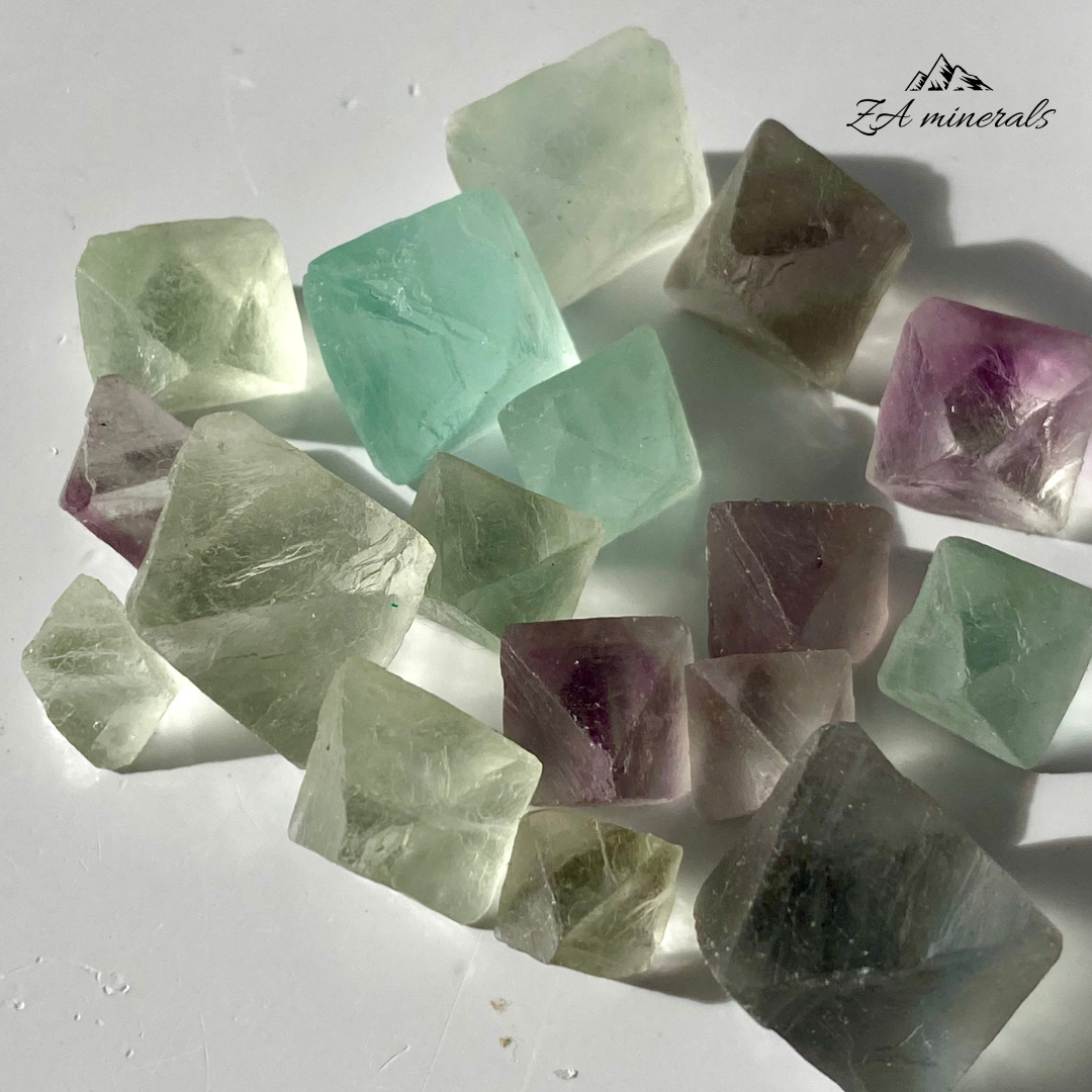 Fluorite Octahedrons (x17) 0.073kg IM8