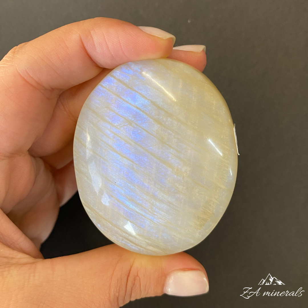 Polished Moonstone Palmstone 0.098kg IQ1