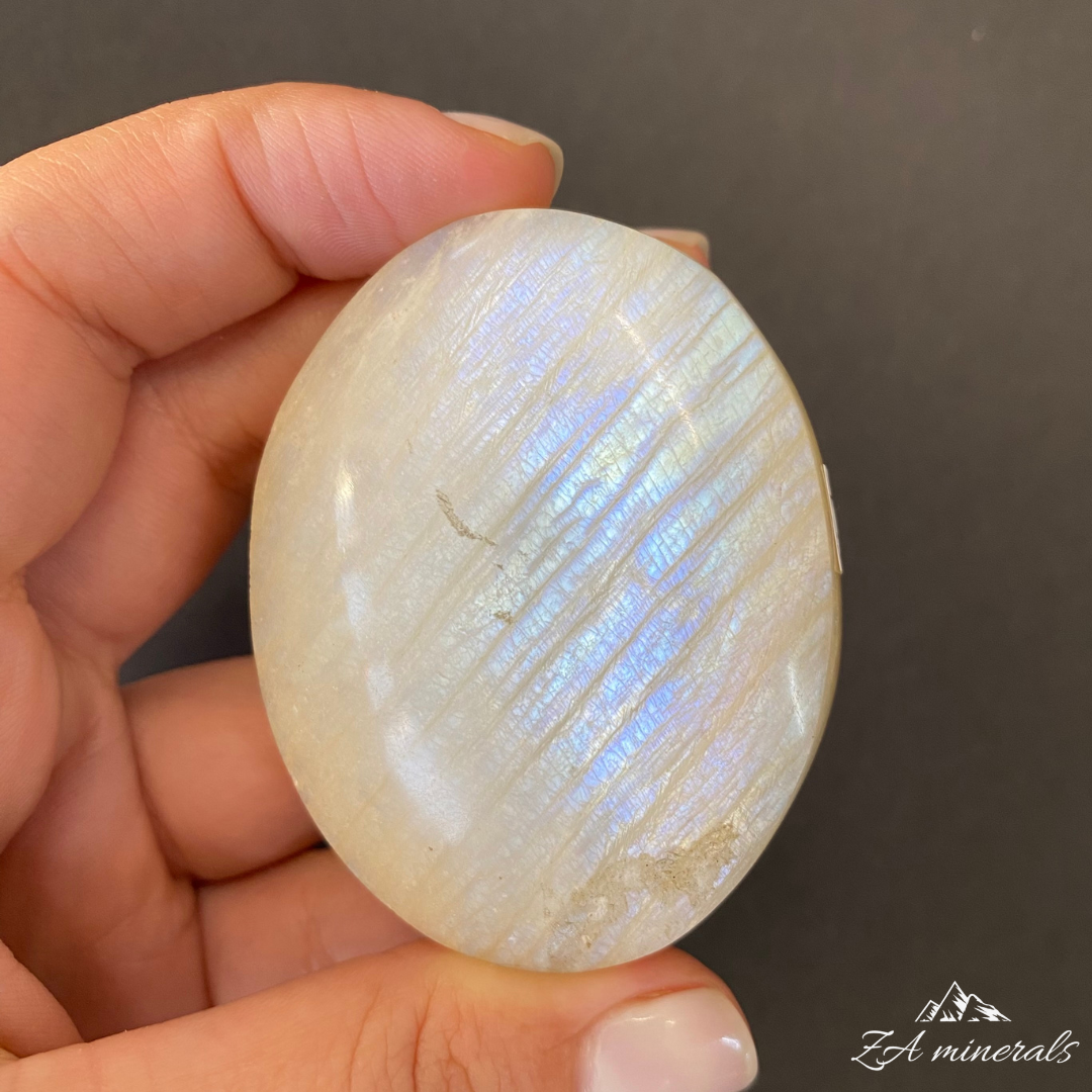 Polished Moonstone Palmstone 0.078kg IQ2