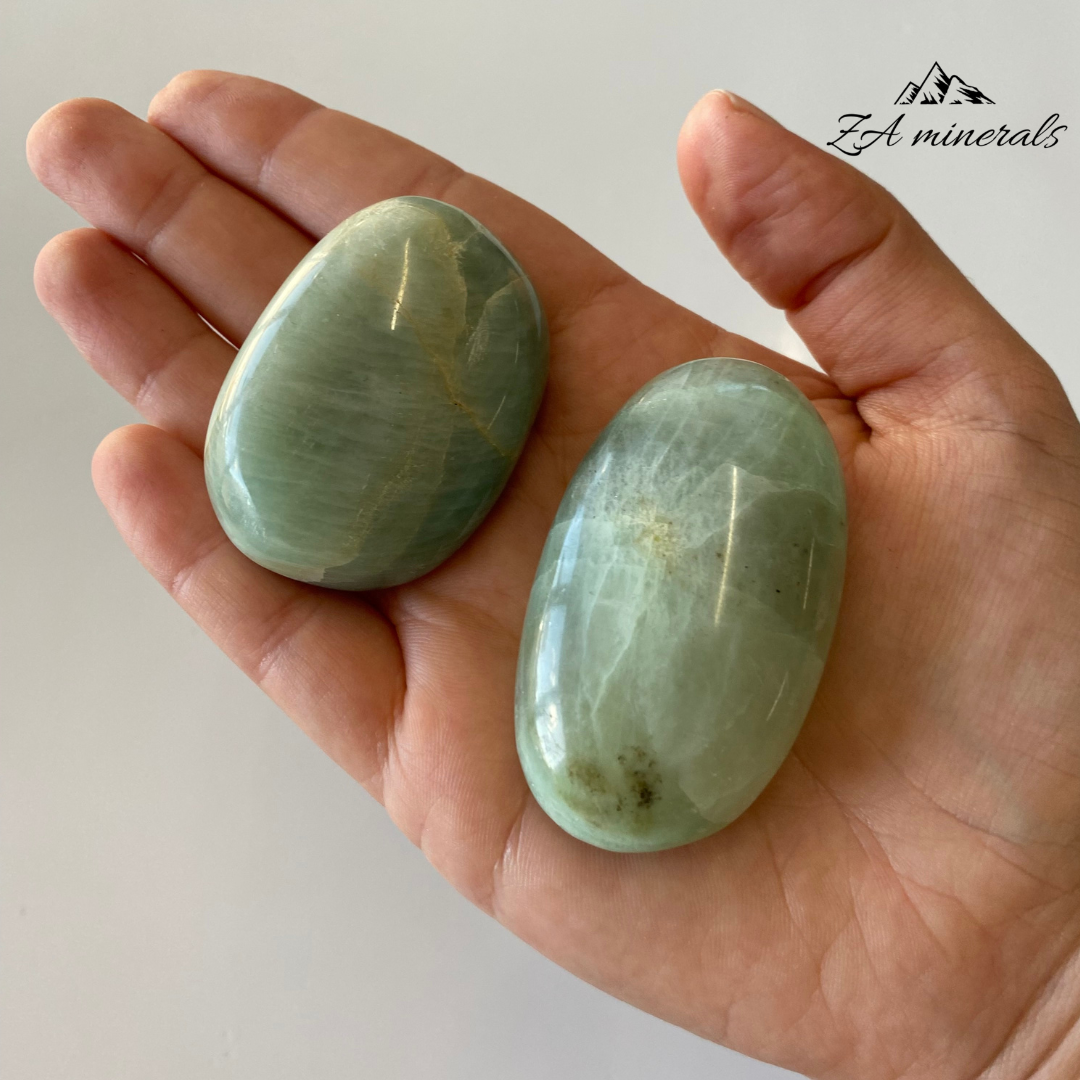 Polished Garnierite 'Green Moonstone' IQ7