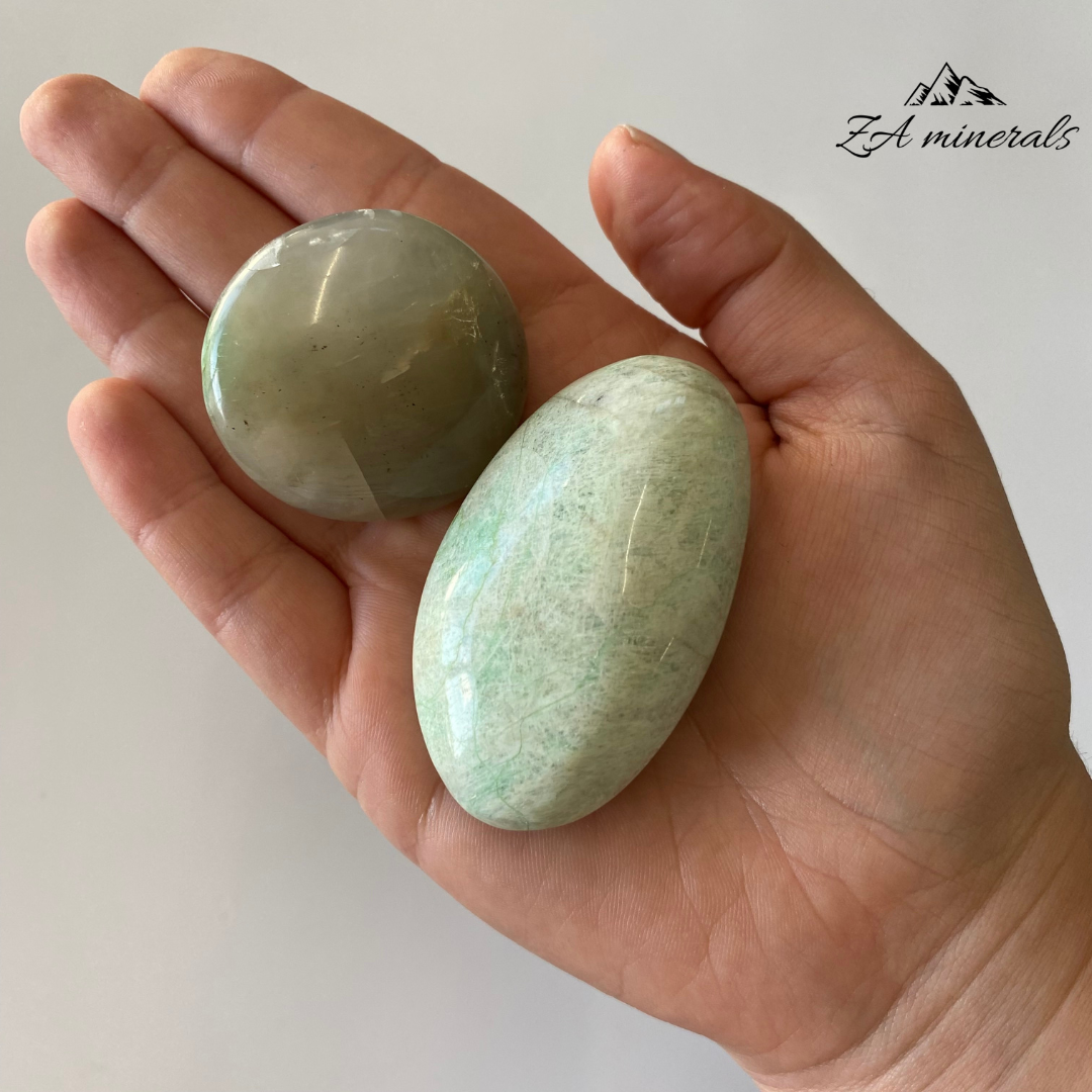 Polished Garnierite 'Green Moonstone' IQ7