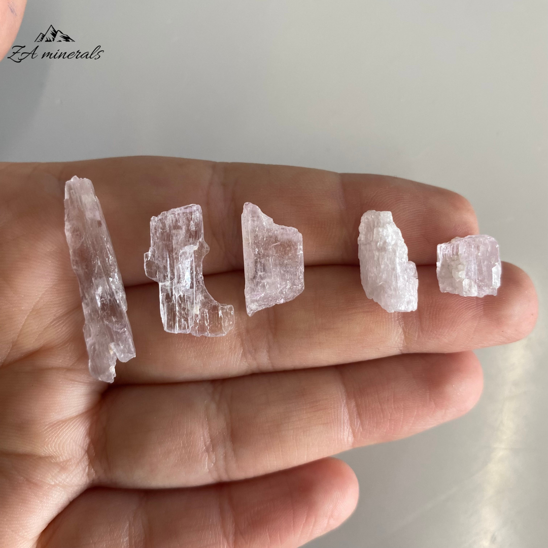 Kunzite (Spodumene) Sets of 5 0.007kg IR37