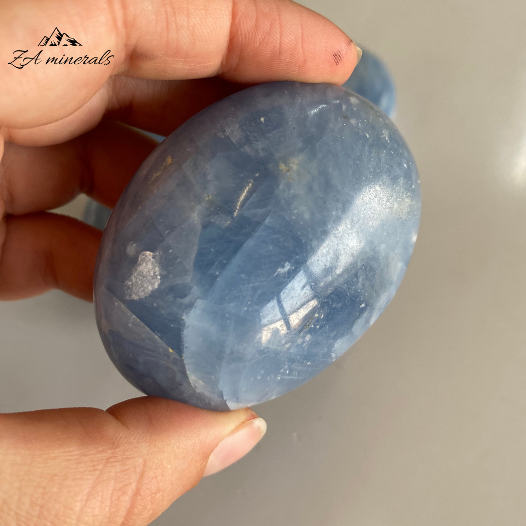 Polished Blue Calcite Palmstone (x1) 0.110kg IS8