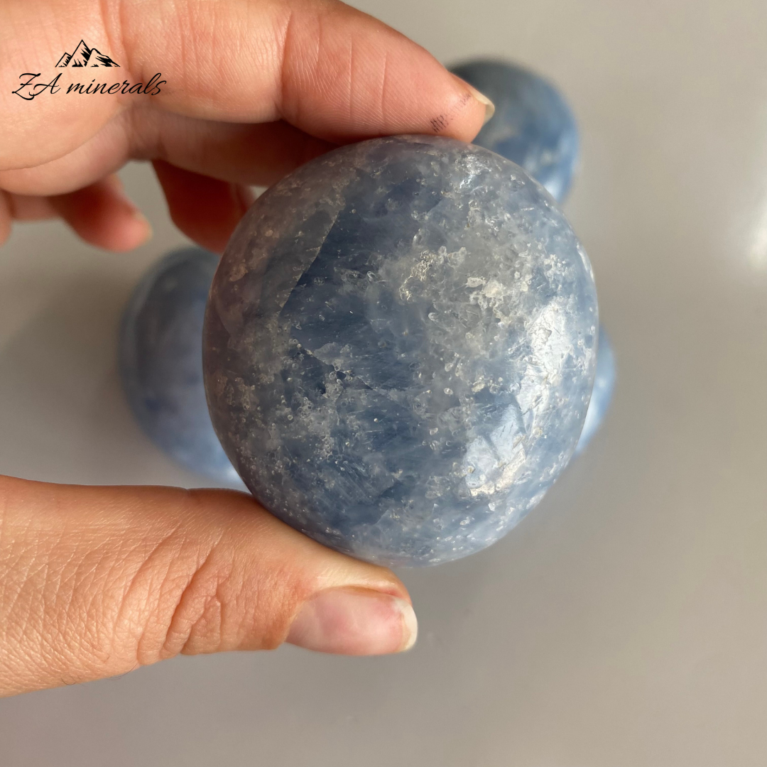 Polished Blue Calcite Palmstone (x1) 0.110kg IS8