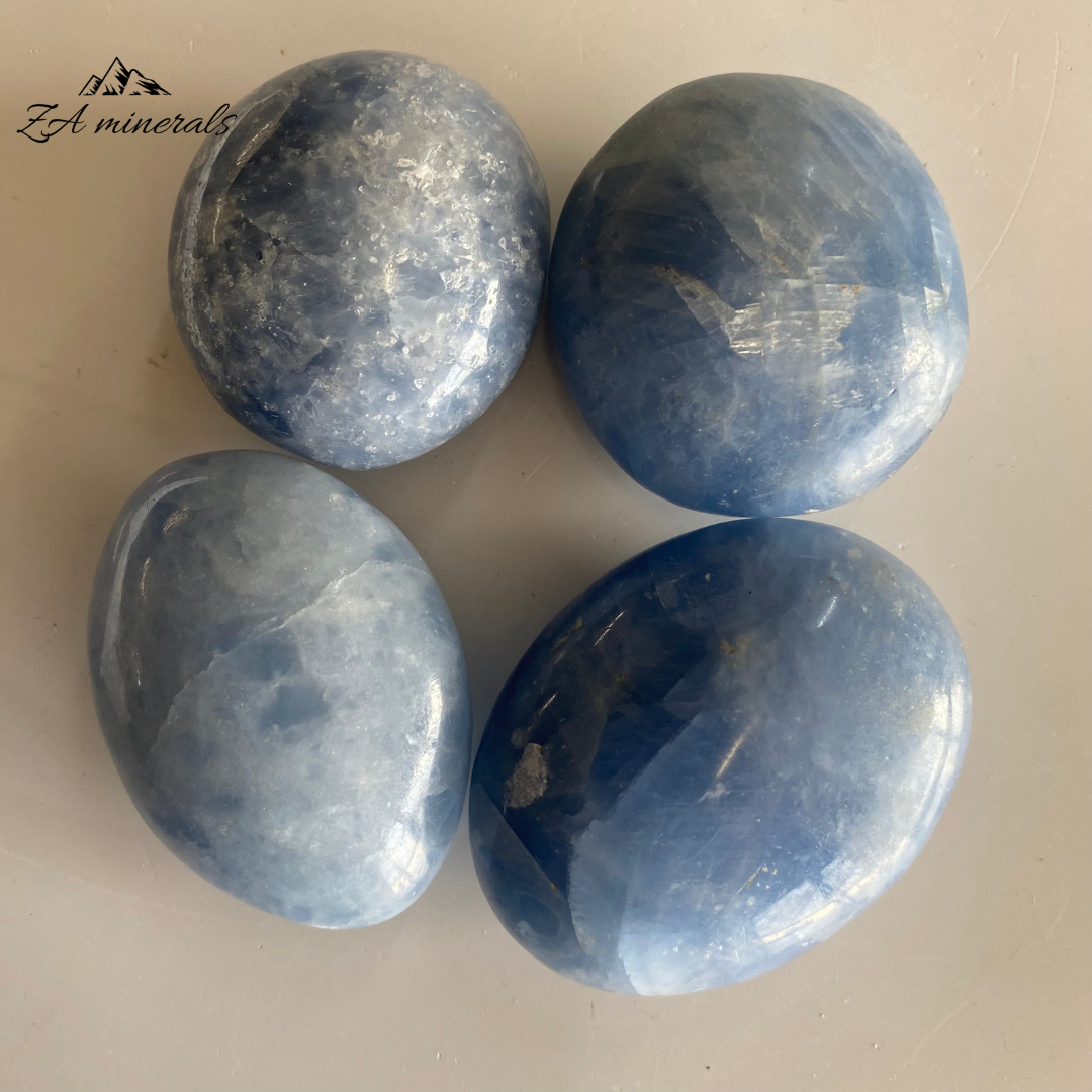 Polished Blue Calcite Palmstone (x1) 0.110kg IS8