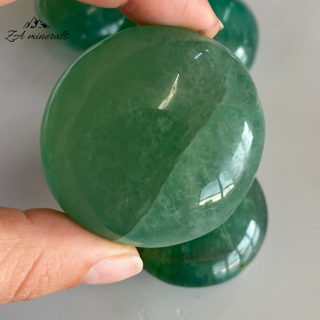 Polished Fluorite Palmstone (x1) 0.120kg IS7