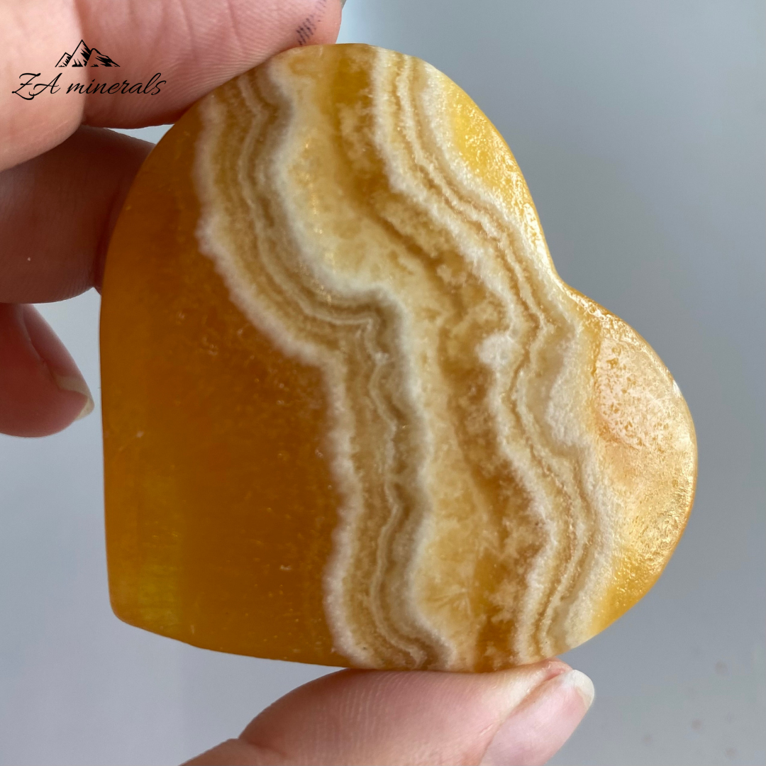 Orange Calcite Heart (x1) 0.065kg IS16