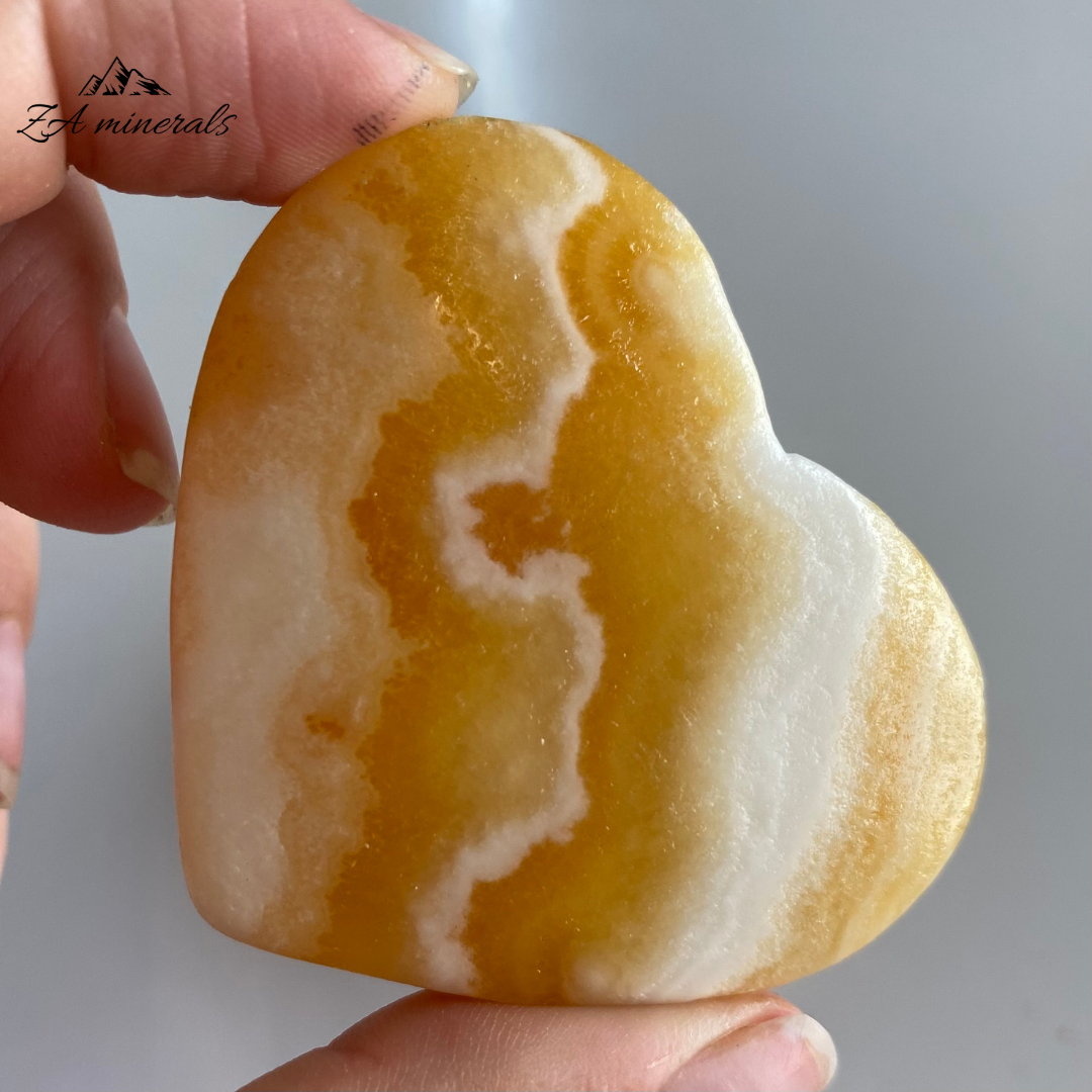 Orange Calcite Heart (x1) 0.065kg IS16