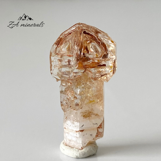 Fire Fly Quartz Scepter  0.004kg