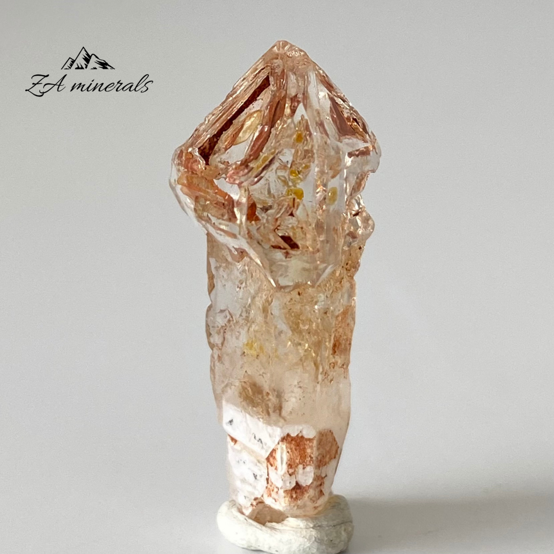 Fire Fly Quartz Scepter  0.004kg