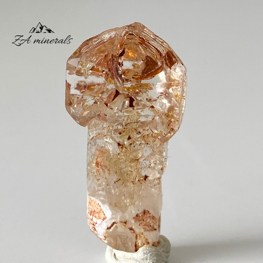 Fire Fly Quartz Scepter  0.004kg