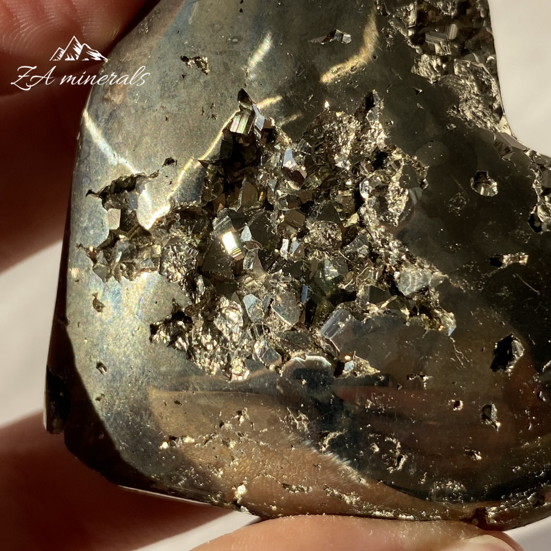 Polished Pyrite Heart 0.137kg IW13