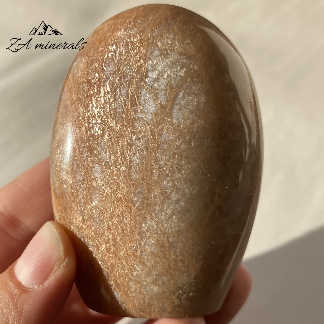 Polished Peach Moonstone Sculpture 0.143kg IW15