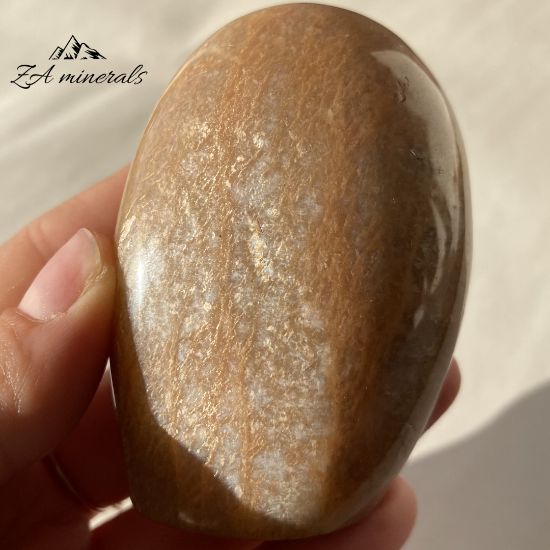 Polished Peach Moonstone Sculpture 0.143kg IW15