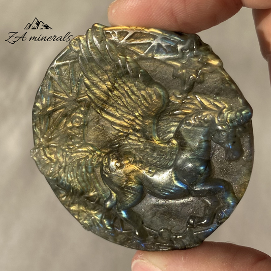 Labradorite Pegasus carving 0.020kg IW21