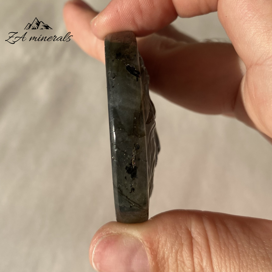 Talla de búho y calavera de labradorita HT23 