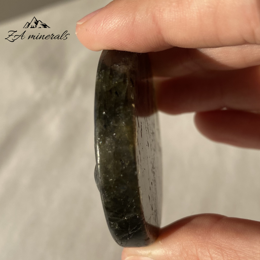 Talla de búho y calavera de labradorita HT23 