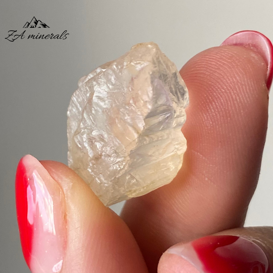 Rough Moonstone Feldspar 0.004kg JA32